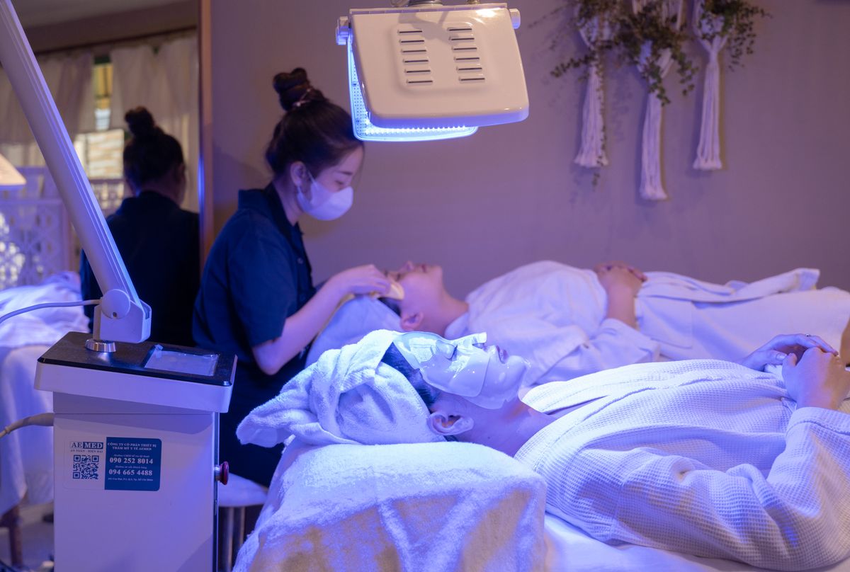 At home vs professional red light therapy.