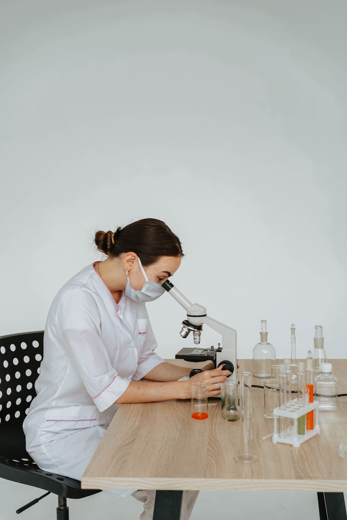 What to Know About Red Light Therapy Marketing Claims