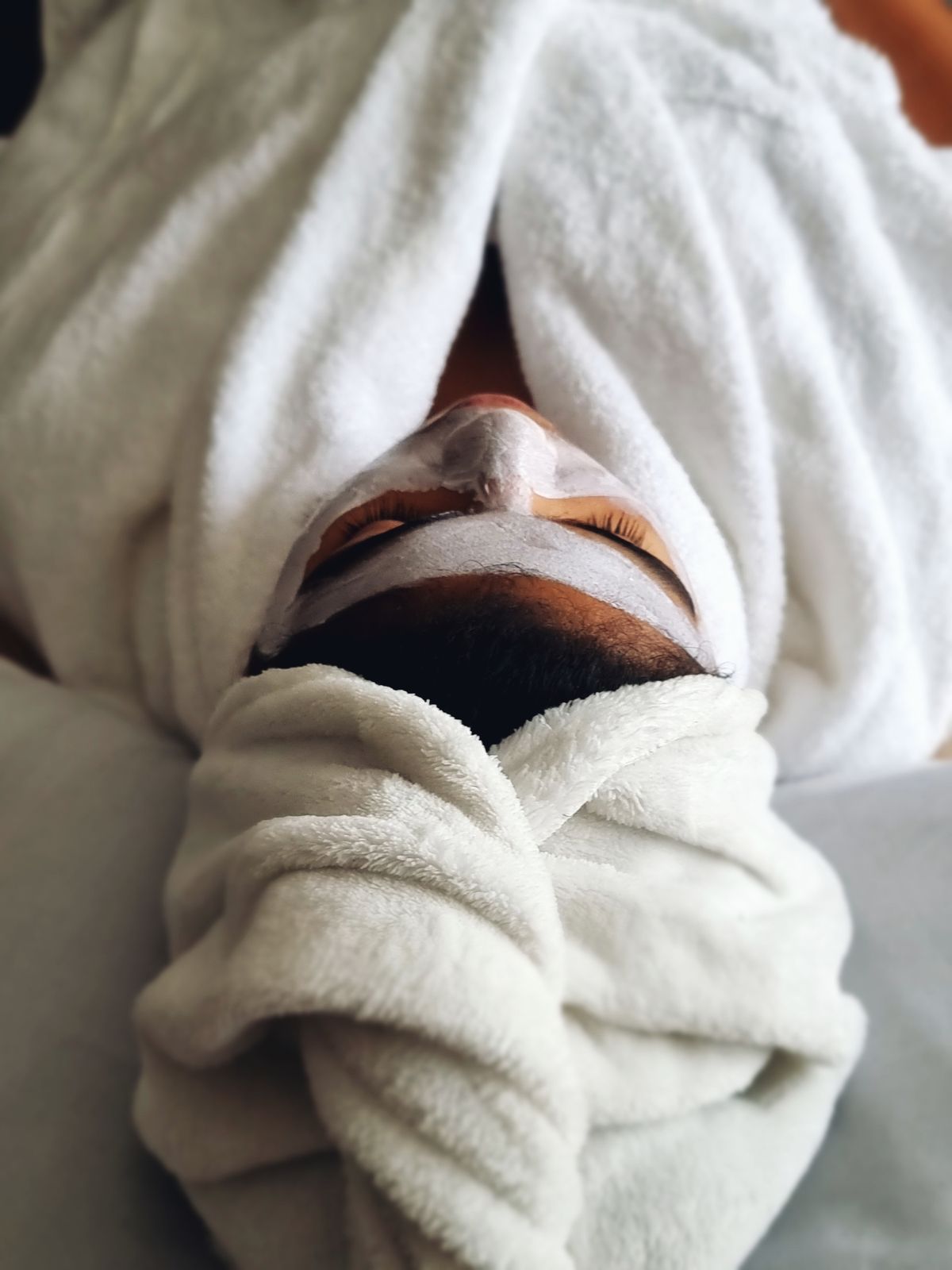 Red Light Therapy for Acne-Prone Skin: What to Know