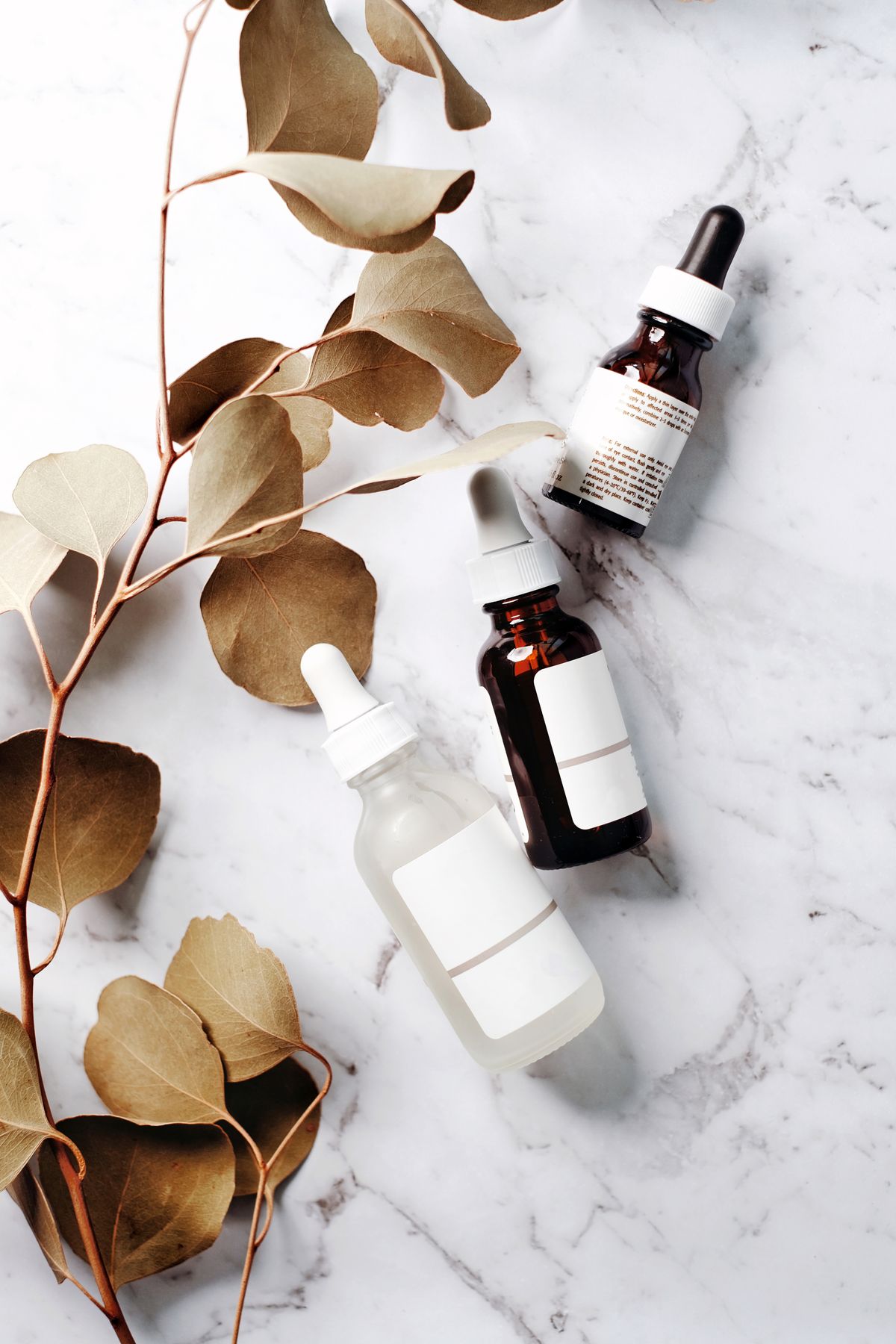 Red Light Therapy and Pores: Fact vs. Fiction