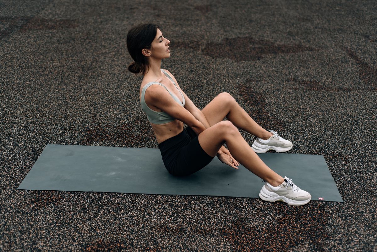 Combining Red Light Therapy Nutrition and Exercise.