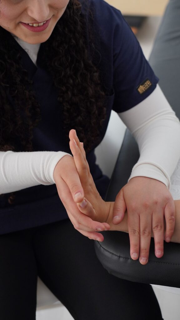red light therapy for muscle and joint recovery
